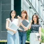 頑張る女性